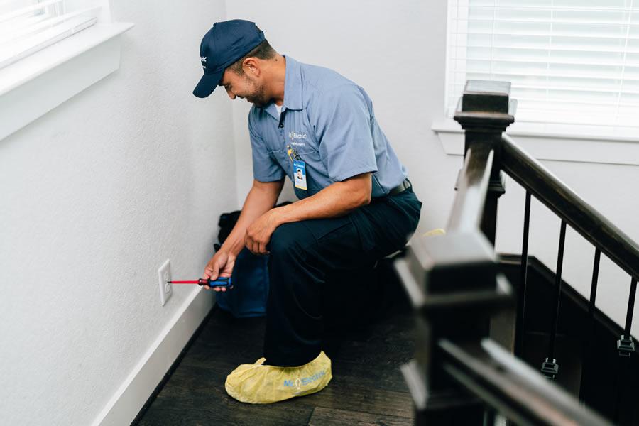 Electrical Outlet Replacement in White Settlement, TX