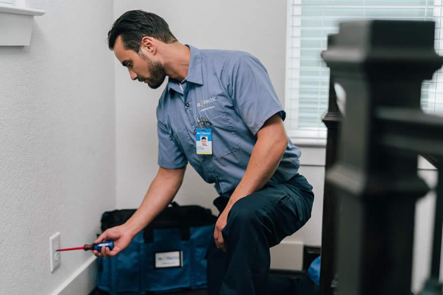 Electrical Outlet Replacement in Weatherford, TX